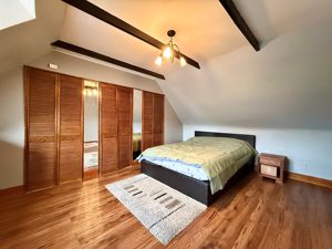 Photo 7- click for photo gallery